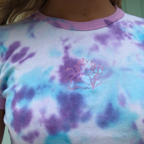 custom tie-dyed crop top - Picture 2 of 3